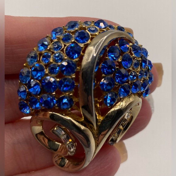 CORO Signed Blue Rhinestone Vintage Brooch Gorgeous 💙Host Pick💙 - Picture 5 of 8